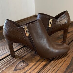 New ANTONIO MELANI  brown leather embossed crocodile stiletto ankle Boots